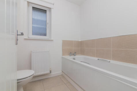 81 rosemont place, Barrhead g78 1fe L-29