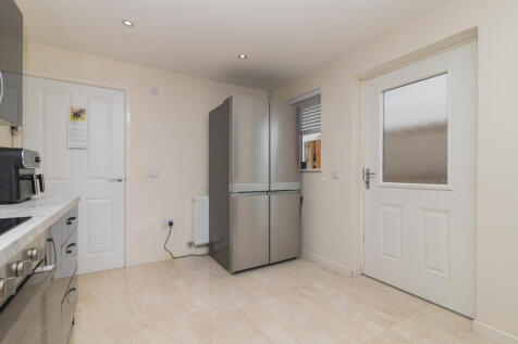 85 barskiven Road L-5