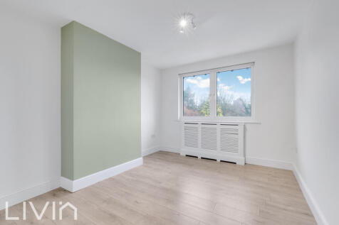 NOTTINGHAM ROAD 27, F2 -8