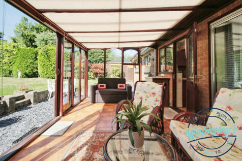 Conservatory to rear