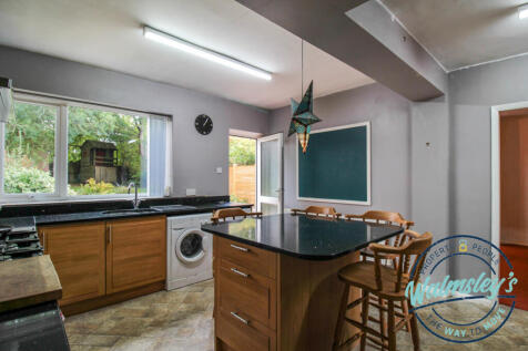 Kitchen breakfast room with dining room situate of