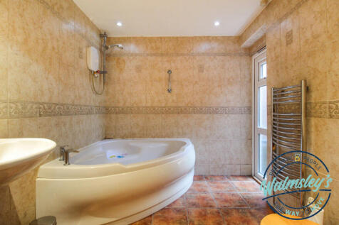 Ground floor bathroom
