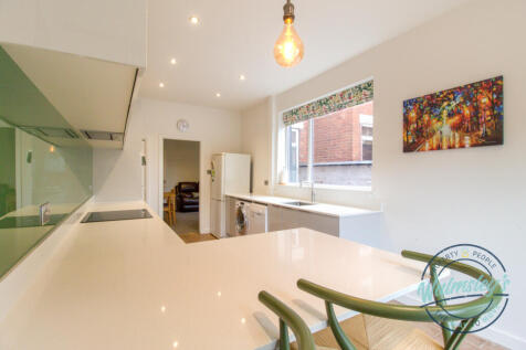 Stunning refitted kitchen breakfast room