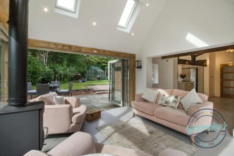 Extension with Bi-folding doors to two sides
