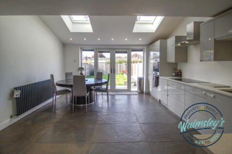 Kitchen dining extension