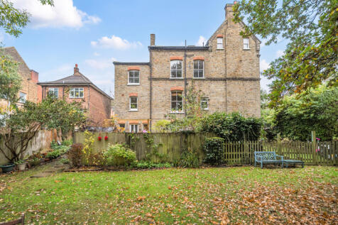 6b285089-b902-444...