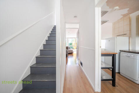 b7ddfe1d-3e2c-4d3...