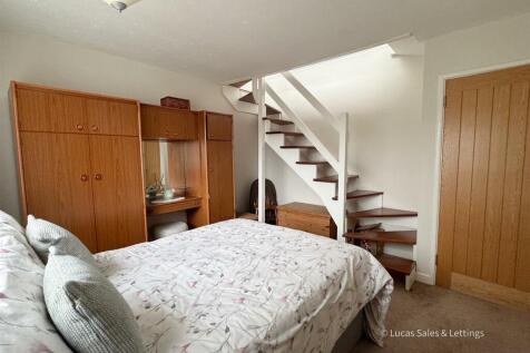 47 Pennine Way Kettering-10.jpg