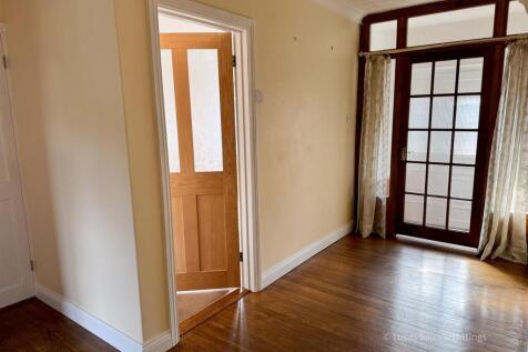 3 Larch Rd Kettering-27.jpg