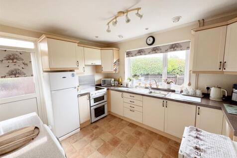 13 Cardigan Rd Stanion-10.jpg