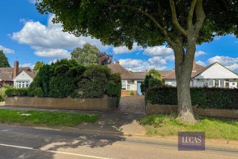 114 Gipsy Lane Kettering-5.jpg