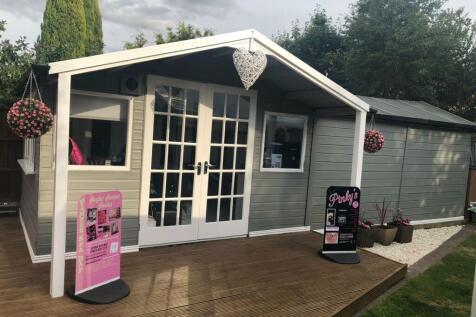 Vendors Summerhouse Photos 3.jpg