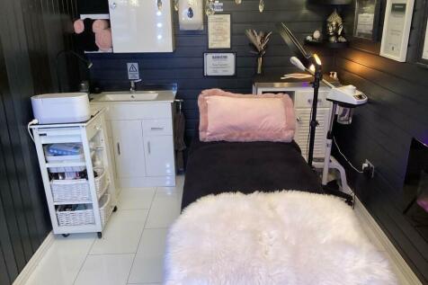 Vendors Summerhouse Photos 2.jpg