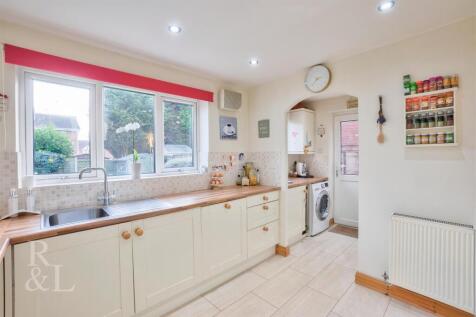 102 Lindisfarne (18).jpg