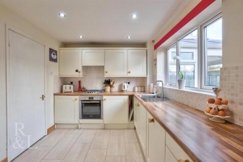 102 Lindisfarne (16).jpg