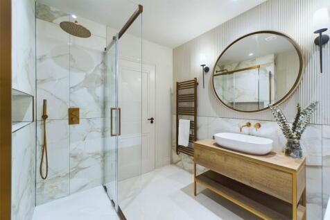 Master En-Suite