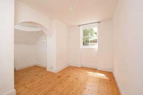 Bedroom (Garden Flat)