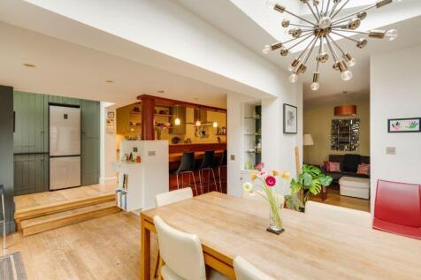 Kitchen/Family Entertaining Space