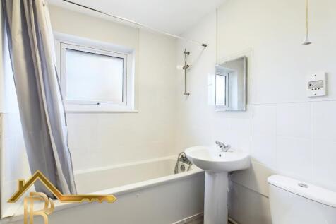 CAM03016G0-PR0028-STILL006