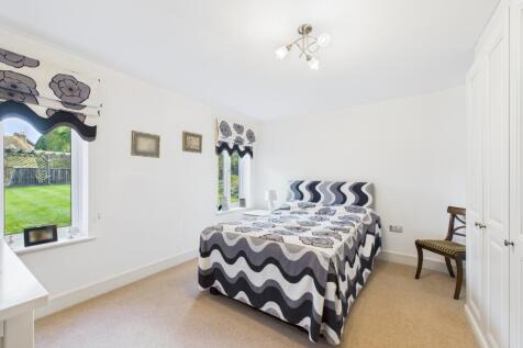 CAM04018G0-PR0399-STILL016