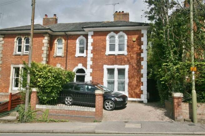 3 Bedroom Houses To Rent in Basingstoke, Hampshire - Rightmove