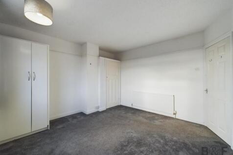 CAM01872G0-PR0266-STILL013.jpg