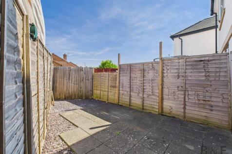 CAM01872G0-PR0342-STILL019.jpg