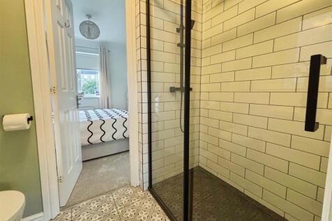 Jack &amp; Jill En-Suite