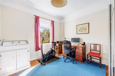 26 Lavington Road-19.jpg