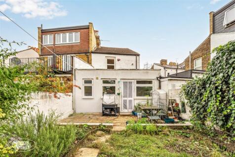 1 Coningsby Cottages-11.jpg