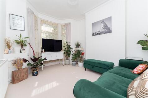 78 Studley Recp 1.jpg