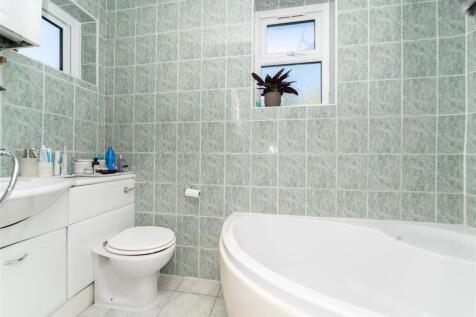 78 Studlaey bath.jpg