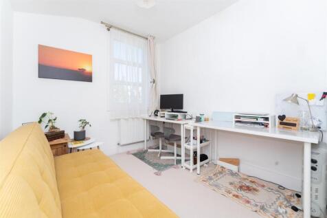 78 Studley bed 3.jpg