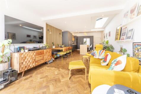 117 SGR Family Room.jpg