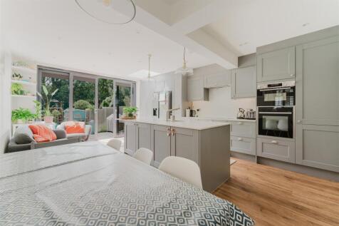 159 Studland kitch 2.jpg