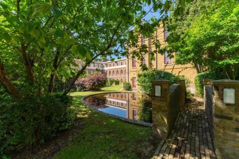 24 Osterley Views Gardens.jpg