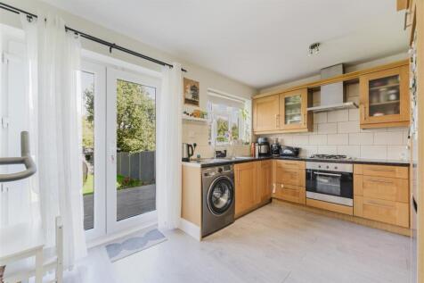 21 Bordars Kitch.jpg