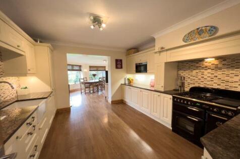 Fitted Kitchen