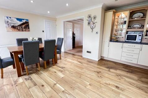 Fitted Kitchen/Diner