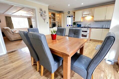 Fitted Kitchen/Diner