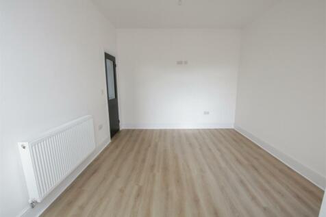 OPEN PLAN KITCHEN &amp; DINING ROOM