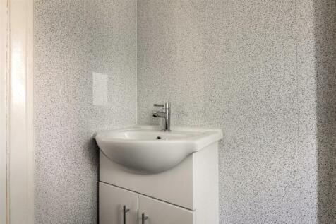 3 Southey Hall Drive-10.jpg