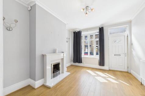 CAM05207G0-PR0017-STILL007 (1).jpg