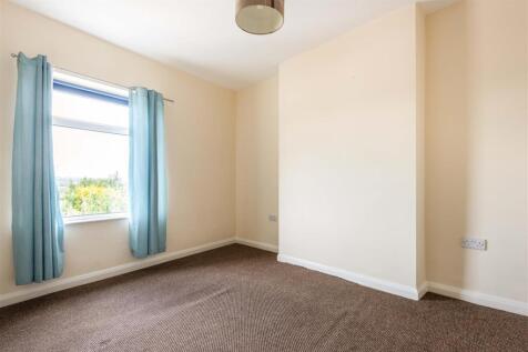 122 Manor Road-6.jpg