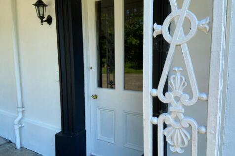 A. External (veranda) 1