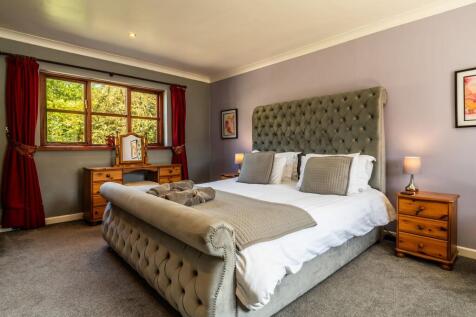 Chestnut cottage bedroom