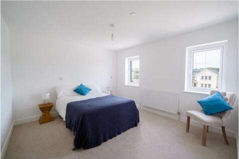 Bedroom 2 (Top Right