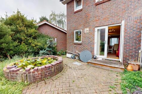 3 Bedroom House For Sale, Custom House, E16, By Ba