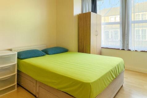 Shakespeare Crescent, E12 - 3 Bed House For Sale B