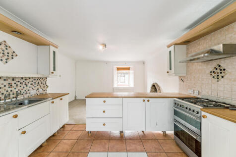 Kitchen/ Dining Room/ Lounge